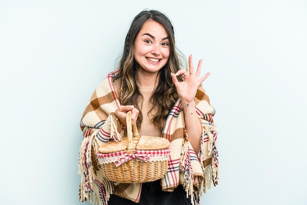 Zadowoleni klienci z haftowanymi produktami